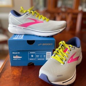NIB Brooks Ghost 14 Size 9. Color Grey/Pink/Sulphur Spring